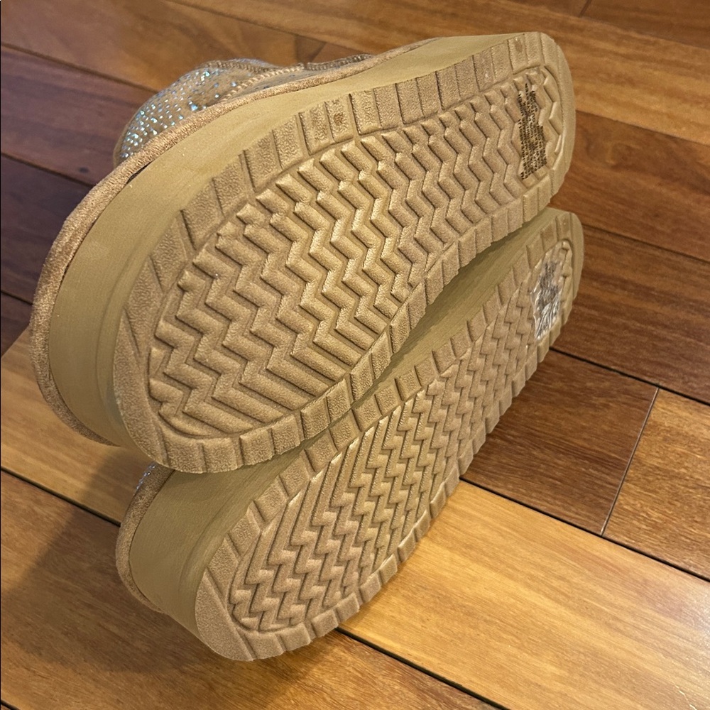 Brand New Women's Tan Suede bling Platform Boots - Picture 7 of 7